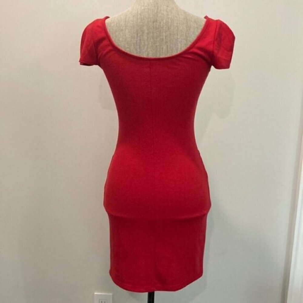 Soprano Red BodyCon Sheath Dress​​​​​​​​ - Picture 3 of 14